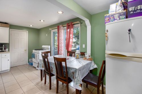 1408 Stockbridge Ave, Kalamazoo MI 49001-3904 exterior