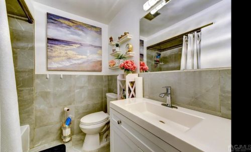 226 Prospect Ave, Green Brook NJ  08812-1418 exterior