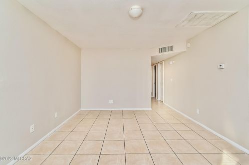 1906 Paseo Reforma, Tucson AZ  85705-2237 exterior