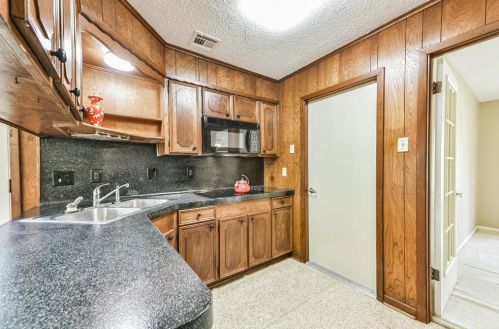 1211 Frst Cv Dr, Humble TX 77339-7504 exterior