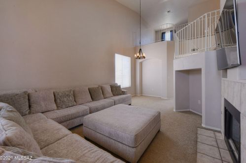 8822 Lions Spring Pl, Tucson AZ  85747-5658 exterior