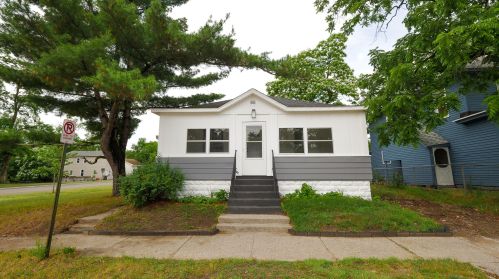 1197 6th St, Meskegon, MI 49440-1069