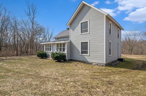 182 40th St, Allegan MI  49010-9144 exterior