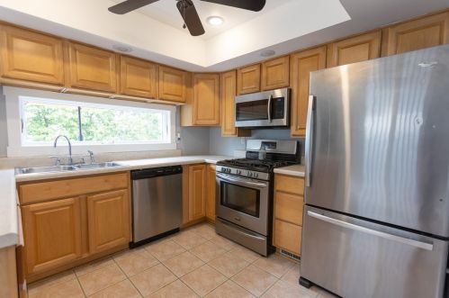 1338 Straka St, Pittsburgh PA 15204-2423 exterior