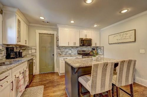 1401 Forrest Ave, Atlanta GA 30344-2709 exterior