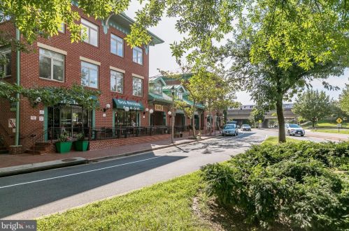 1801 Commonwealth Ave, Alexandria VA 22301-1403 exterior