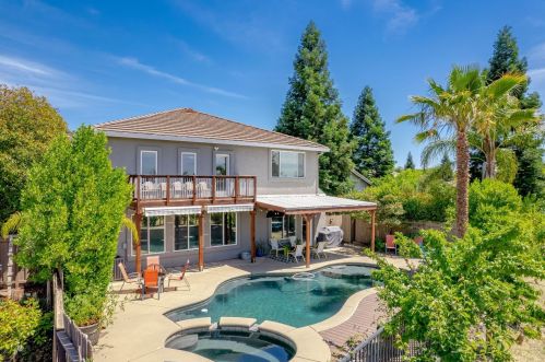 2033 Larkhall Cir, Folsom, CA 95630-6117