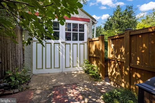 104 Elm Ave, Silver Spring MD  20912-4628 exterior