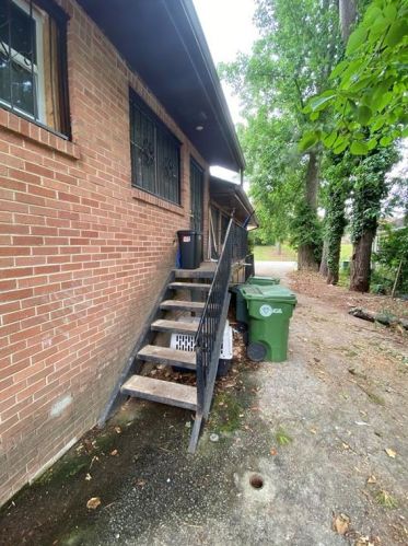 1076 Donnelly Ave, Atlanta GA 30310-3353 exterior