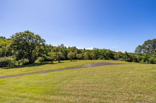 366 Litchfield Rd, Torrington CT 06791-2101 exterior