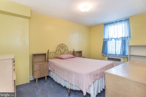 4030 Bleigh Ave, Philadelphia PA 19111-3617 exterior