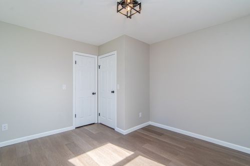 105 Joan St, Springfield MA  01129-1533 exterior