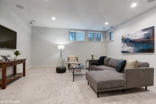 4612 Wolcott Ave, Chicago IL 60660-2316 exterior