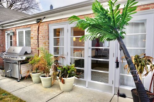 1945 74 Ct, Chicago IL 60707-3110 exterior