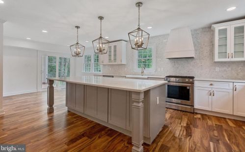 1905 Heritage Rd, Huntingdon Valley PA  19006-7813 exterior