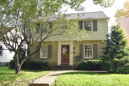 2640 67th St, Milwaukee, WI 53213-1445