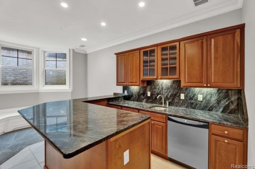 855 Bennaville Ave, Bham MI  48009-3668 exterior