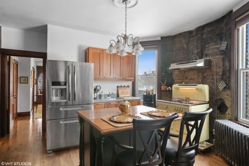 1823 22 Pl, Chicago IL 60608-4004 exterior