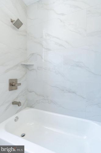 5132 12 St, Philadelphia PA 19123-1103 exterior