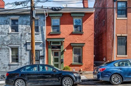 241 38 St, Pittsburgh PA 15201-1807 exterior