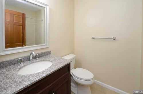 36 Pasadena Pl, Paterson NJ 07506-3329 exterior