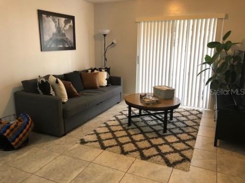 5020 Bordeaux Village Pl, Tampa, FL 33617-3041