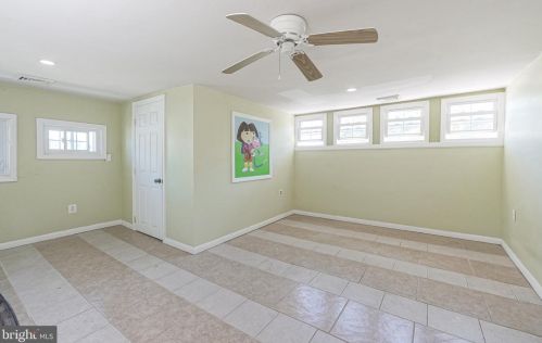 15 Pne St, Camden NJ 08103-3353 exterior