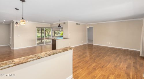 9058 28th St, Phoenix AZ  85028-4703 exterior