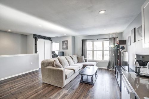 627 Dayton St, Madison WI  53703-2335 exterior