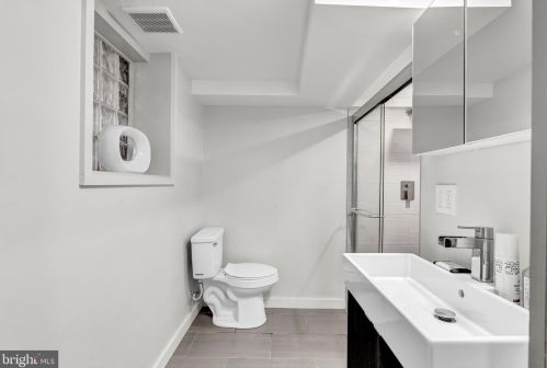 2728 13th St, Washington DC 20018-3901 exterior