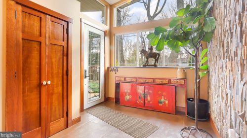 4512 Dolphin Ln, Alexandria VA 22309-3110 exterior