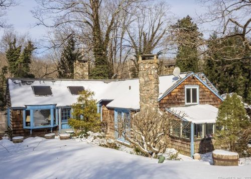 62 Cedar Rd, Wilton CT 06897-3626 exterior