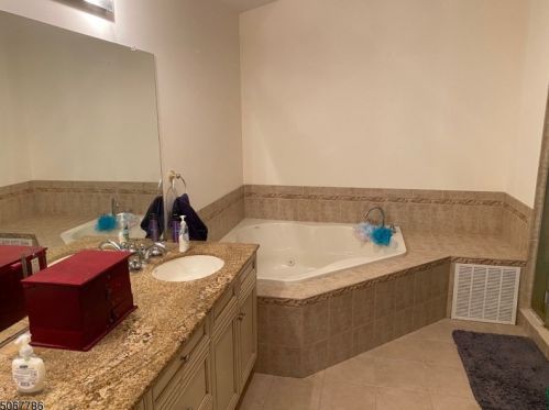 38 Whalen Ct, Town Center, NJ 07052-3682