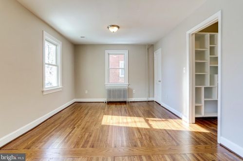 530 Alexandria Ave, Alexandria VA  22301-1611 exterior