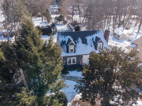 152 Green Rd, Manchester, CT 06042-3206