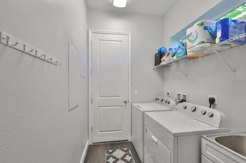 8704 El Portal Dr, Tampa FL  33604-1223 exterior