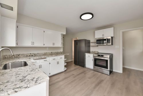 3217 79, Milwaukee WI 53219-1717 exterior