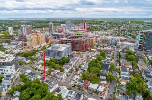 167 Hamilton St, New Brunswick NJ 08901-1806 exterior