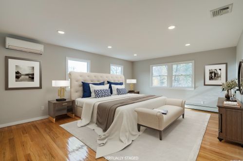 10 Buttonwood Dr, Huntington Station NY 11746-4803 exterior