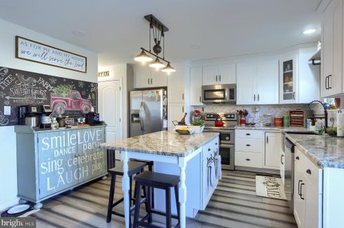 274 Eliot St, Lancaster PA  17603-8862 exterior