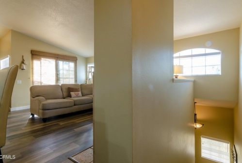 2142 Blackberry Cir, Oxnard, CA 93036-9063