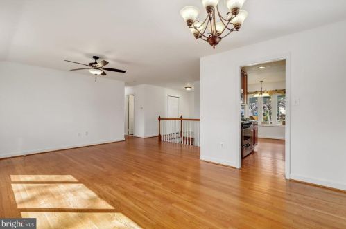 4216 Landgreen St, Rockville MD 20853-2731 exterior