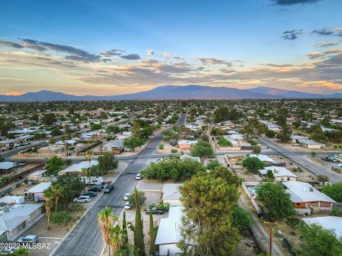 5656 Calle Aurora, Tucson AZ  85711-6617 exterior