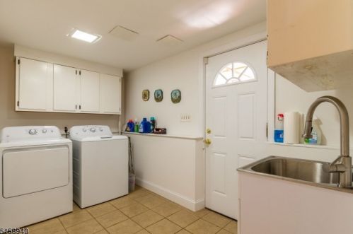 1021 Jefferson Ave, Rahway NJ 07065-2721 exterior