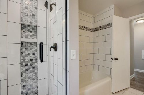 9332 Burleigh St, Milwaukee WI  53222-3550 exterior