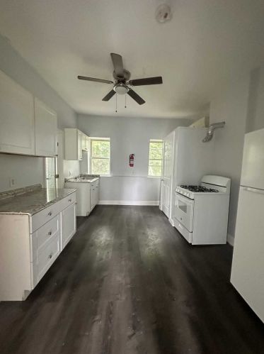 3 Fallkill Pl, Poughkeepsie NY  12601-1804 exterior