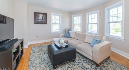 1 Dodd St, Montclair, NJ 07042-5019