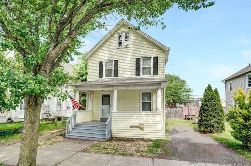 84 Meadow St, Wallingford, CT 06492-3614