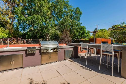 5625 7th Ave, Phoenix AZ 85013-3043 exterior