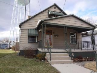 416 Hanover St, Hanover PA  17331-2614 exterior